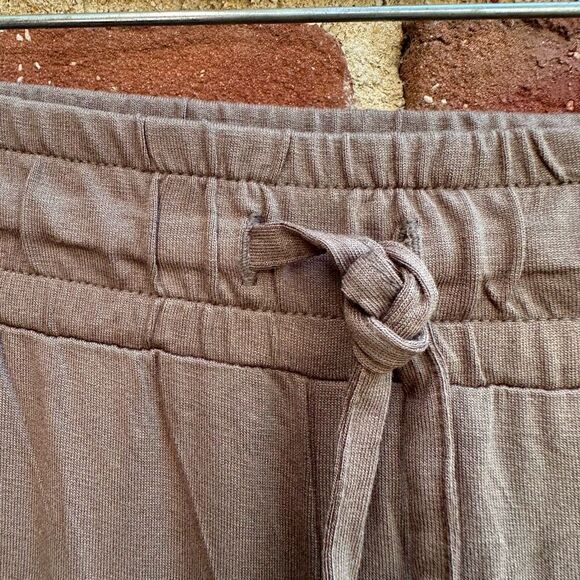 NUUDS $78 high waisted lounge pants mocha medium NEW - Picture 4 of 10